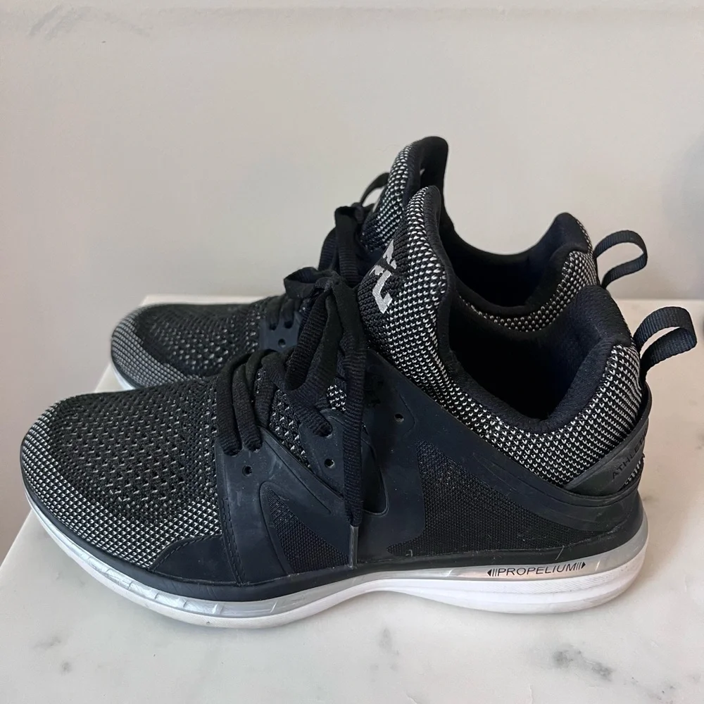 APL Ascend Athletic Shoes, Black & Silver, Size 9.5